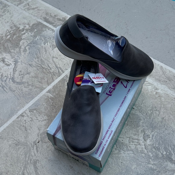 New Skechers Pro Go Step Lite Goga Max Gen 5 Lightweight Slip On Shoes 11M - Picture 2 of 12